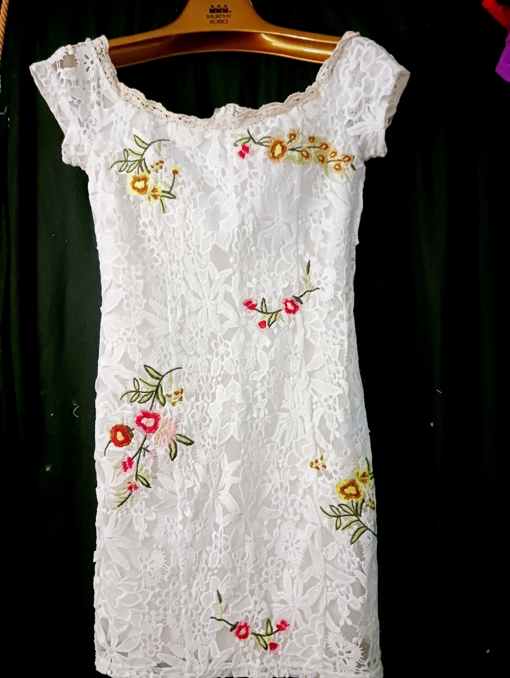White Lace Floral Embroidered Off-Shoulder Dress